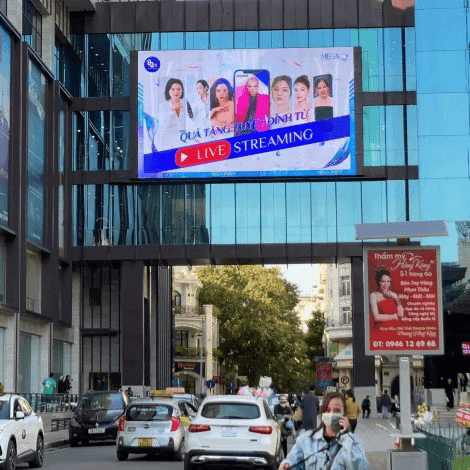 “Cơn lốc màu xanh” Mega Party phủ sóng Hà Nội & TP HCM