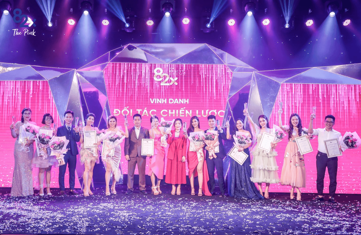 Đối tác kinh doanh chuyên nghiệp với 82X Nhật Bản