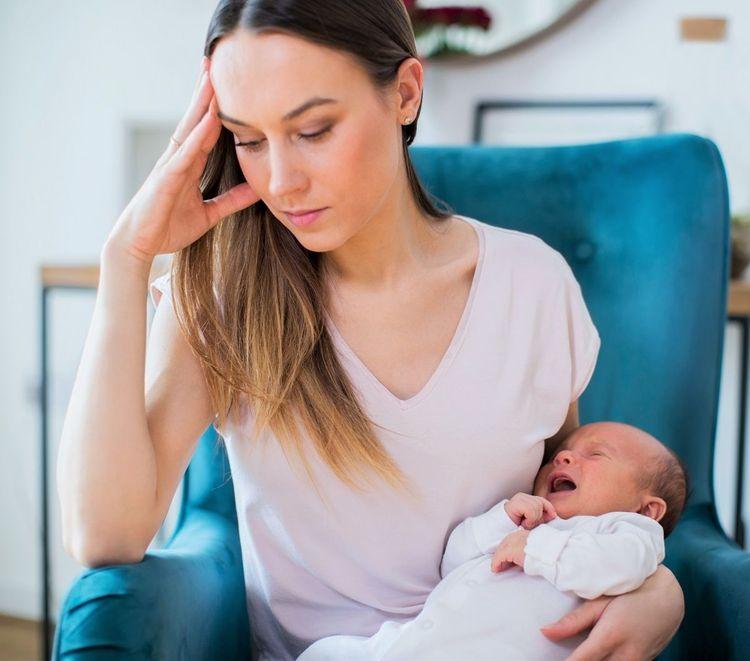 Thay đổi nội tiết tố sau sinh, đừng chủ quan!