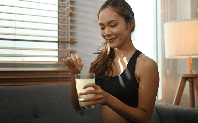 uống collagen hoàn toàn có thể hỗ trợ cải thiện làn da, giúp vết sẹo mờ dần và bề mặt da trở nên săn chắc, mịn màng hơn