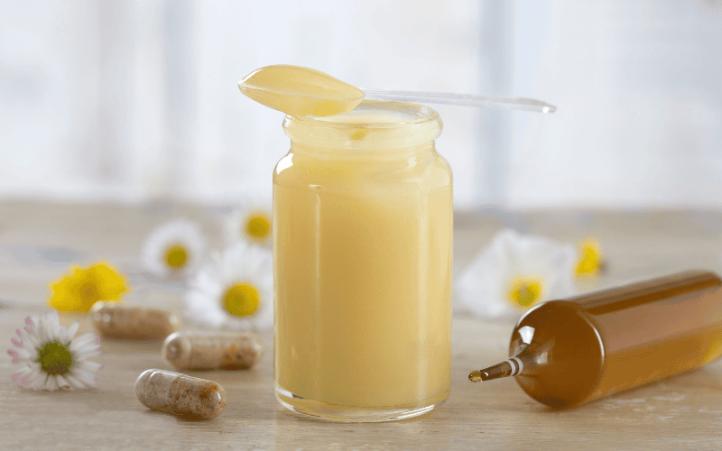 Tác dụng của sữa ong chúa và collagen đối với cơ thể