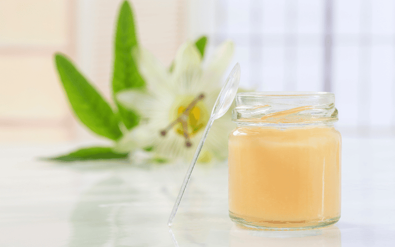 Cách uống collagen kết hợp sữa ong chúa đúng cách