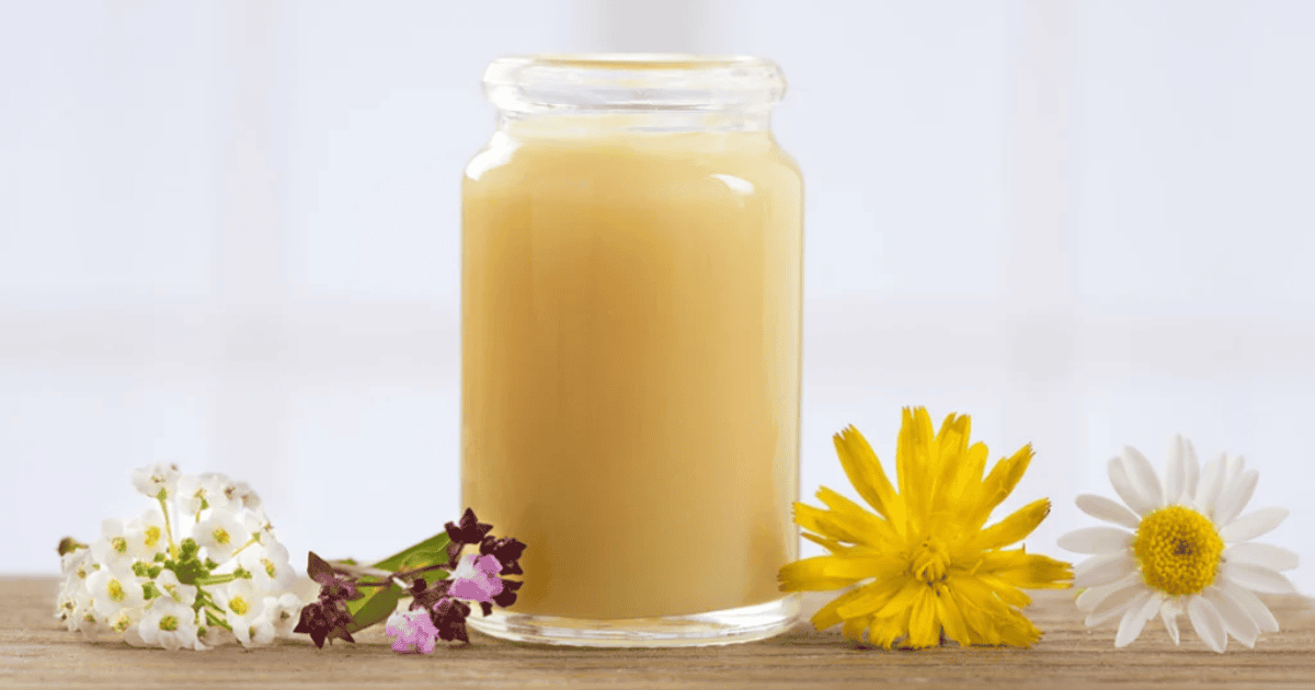 Uống collagen và sữa ong chúa cùng lúc được không?