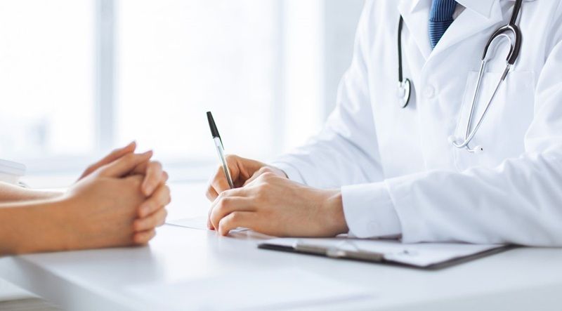 Thay đổi nội tiết tố sau sinh có nên uống nội tiết tố không?