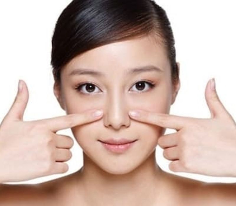 Cách trị mụn đầu đen tại nhà cho làn da mịn màng đón Tết