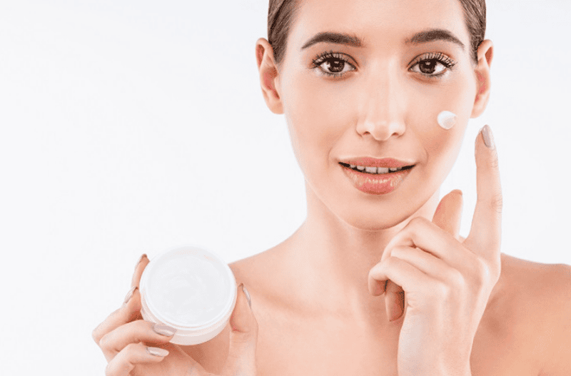Bổ sung bằng collagen dạng mỹ phẩm dưỡng da