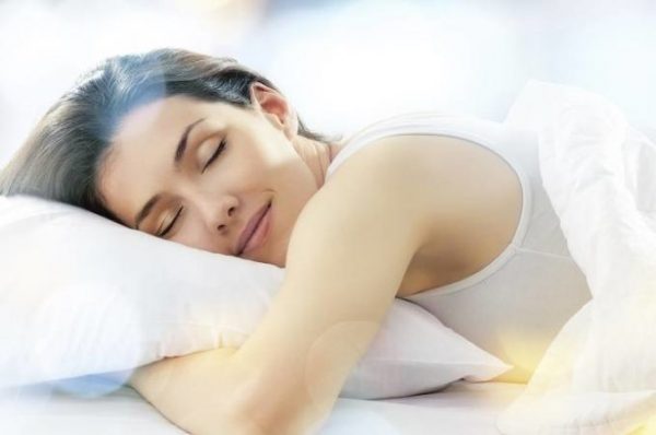 mặt nạ collagen ngủ giúp khóa ẩm cho da