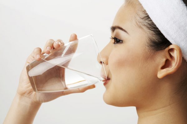 uống nhiều nước khi uống collgane tốt cho gan