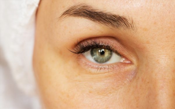 Tại sao cần sử dụng serum dành cho mắt